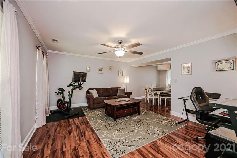 8703 Knowlesly Rd, Charlotte, NC 28227