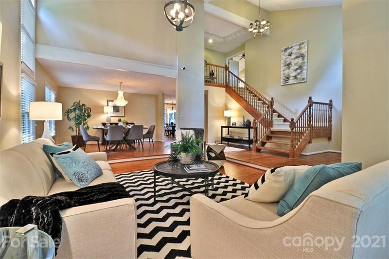 4126 Asherton Dr, Charlotte, NC 28226