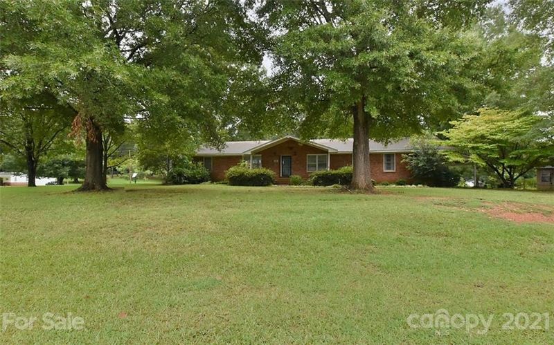447 Paddock Pl, Lancaster, SC 29720