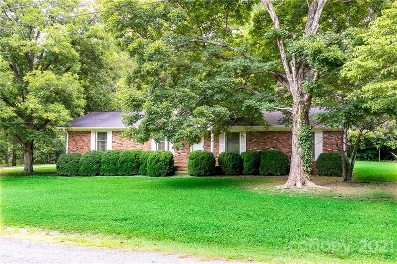 2003 Fairfax St, Kannapolis, NC 28083