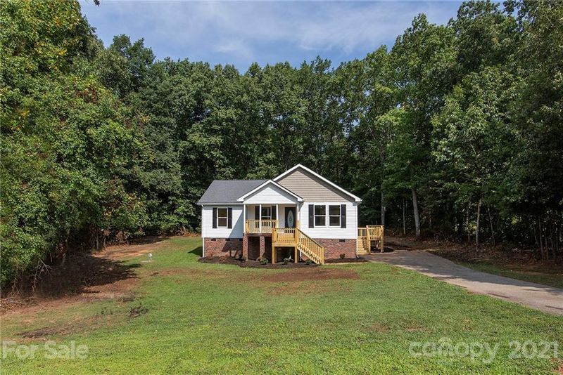 3831 Rolling View Ln, Maiden, NC 28650