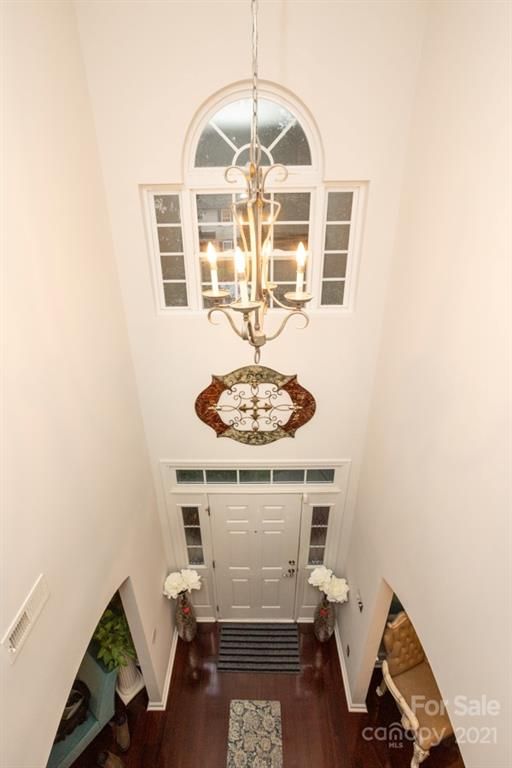 8337 Four Sisters Ln, Charlotte, NC 28215