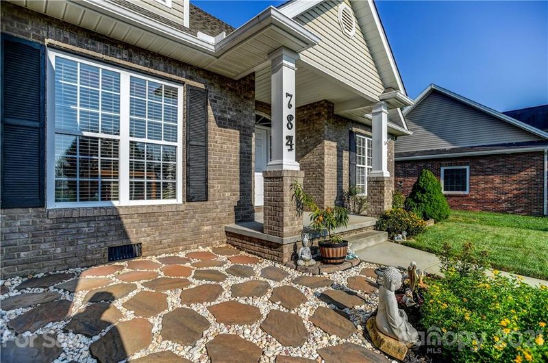 784 Sloan St, Denver, NC 28037