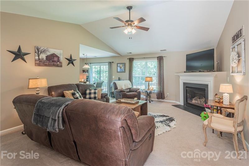 460 Riverglen Dr NW, Concord, NC 28027