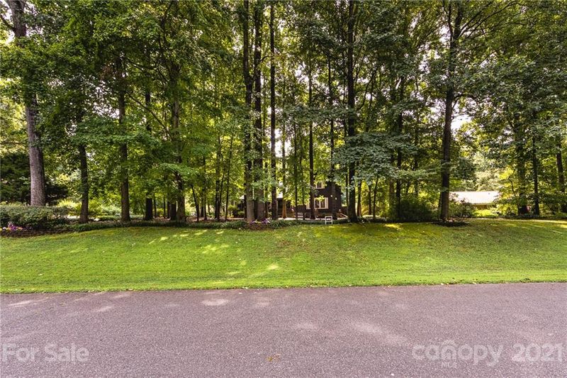 7320 Timber Ridge Dr, Mint Hill, NC 28227