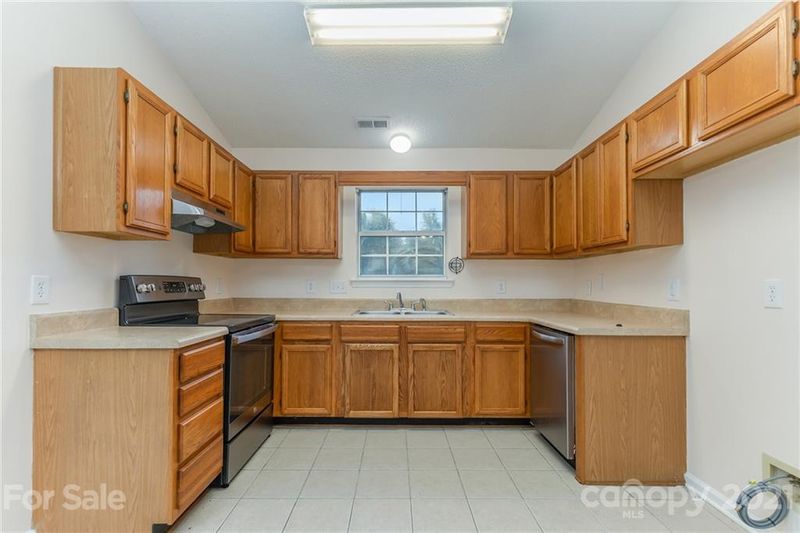 2004 Fieldridge Ln, Monroe, NC 28110