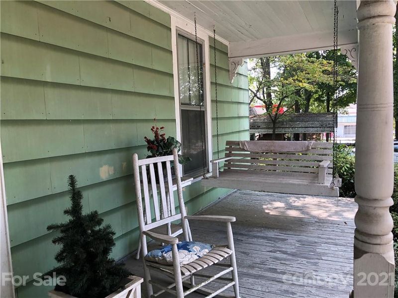 114 N Oak St, Lincolnton, NC 28092