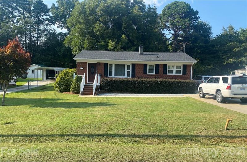 2081 Lithia Springs Rd, Lincolnton, NC 28092