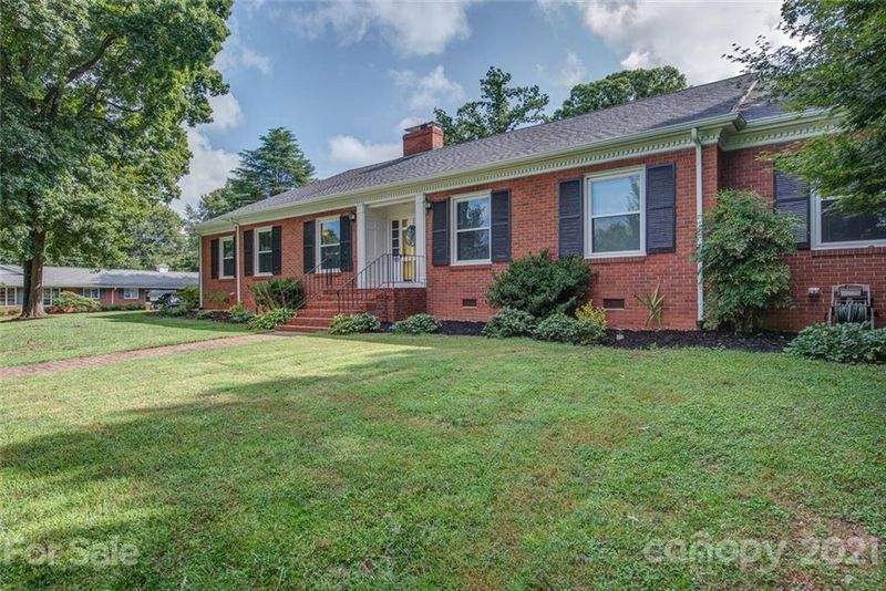 700 Torrence Dr, Gastonia, NC 28054
