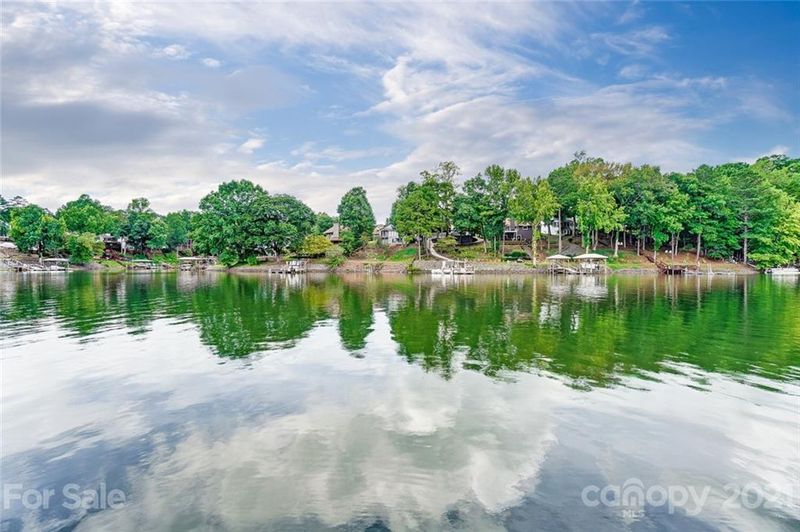 2085 Marquesas Ave, Tega Cay, SC 29708