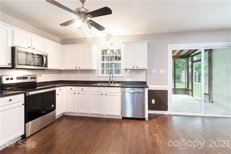 5012 Ashie Ave, Matthews, NC 28104