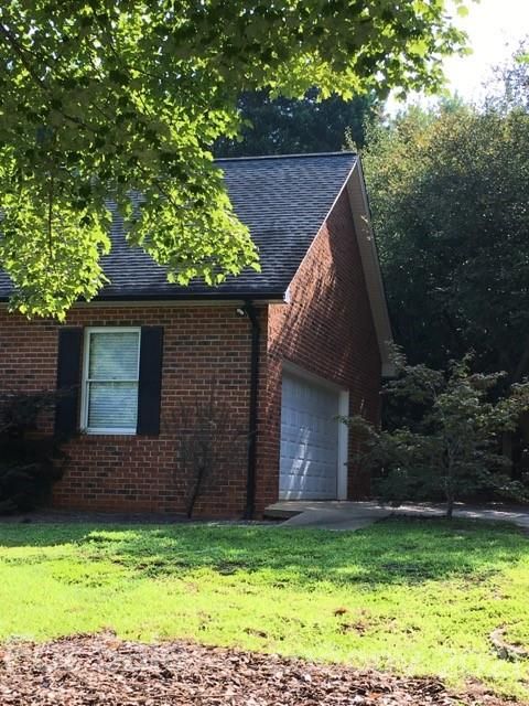 207 Jonas Dr, Lincolnton, NC 28092