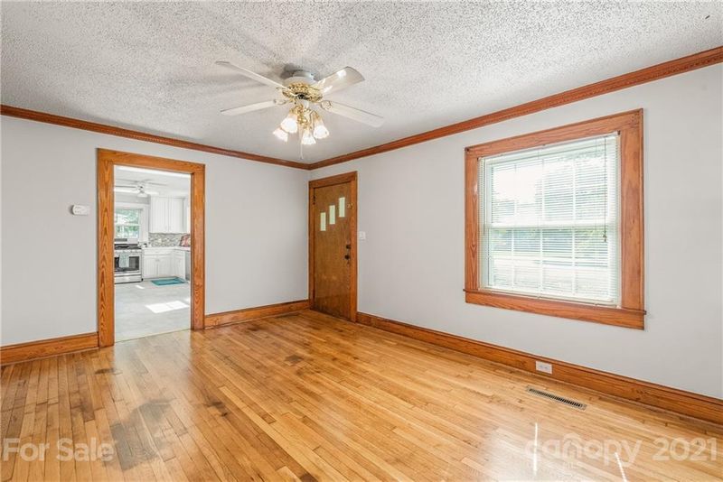 636 Barlow Ave, Kannapolis, NC 28081