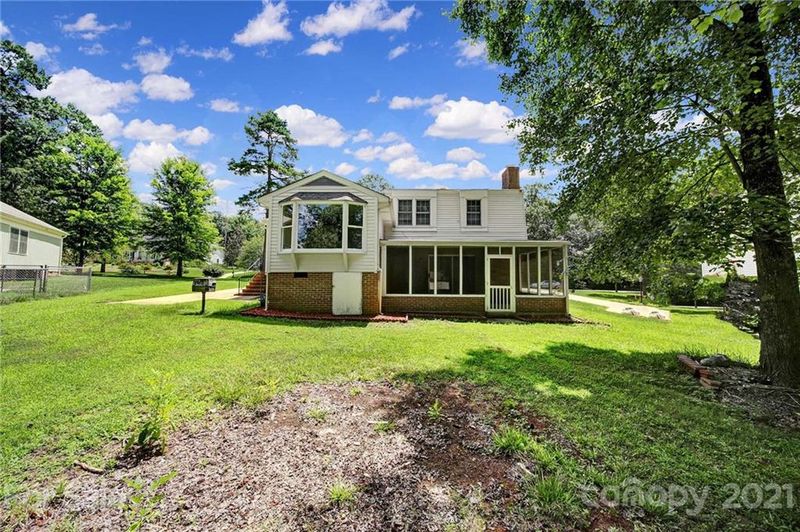 8309 Abercorn Ln, Charlotte, NC 28227