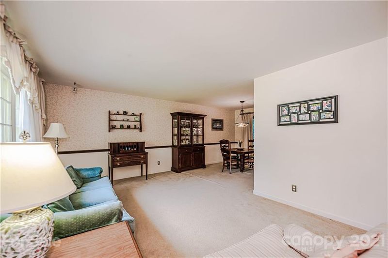 3935 Glenfall Ave, Charlotte, NC 28210