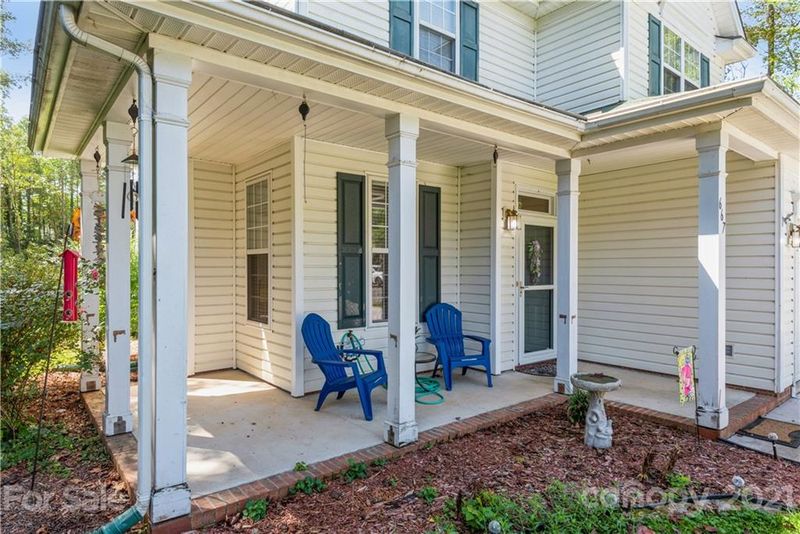 667 Falcons Nest Ct, Gastonia, NC 28056
