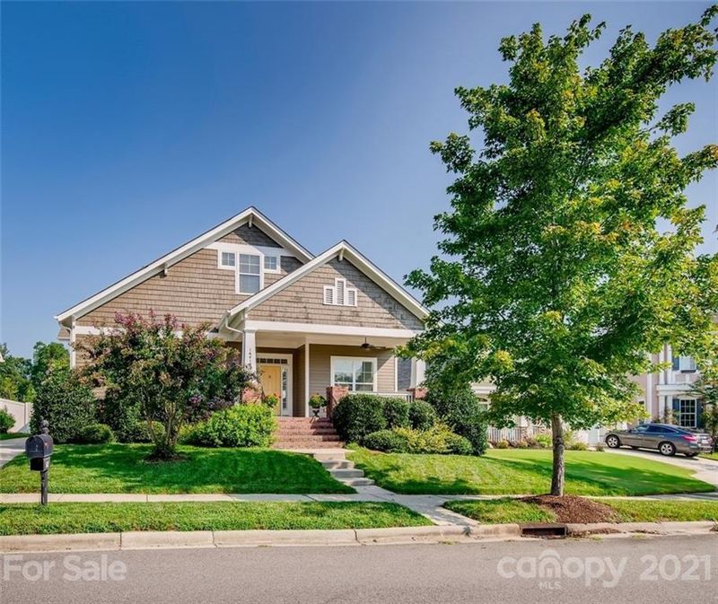 16412 Leavitt Ln, Davidson, NC 28036