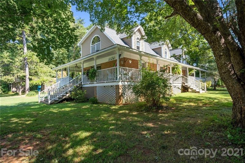 8001 Hambright Rd, Huntersville, NC 28078