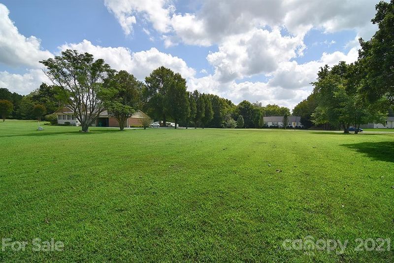 3737 Margaret Wallace Rd, Matthews, NC 28105