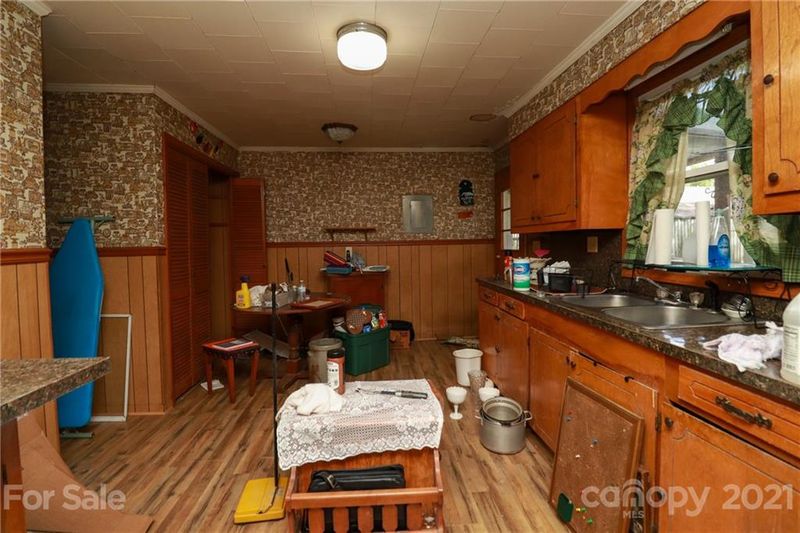 149 White St, Concord, NC 28027