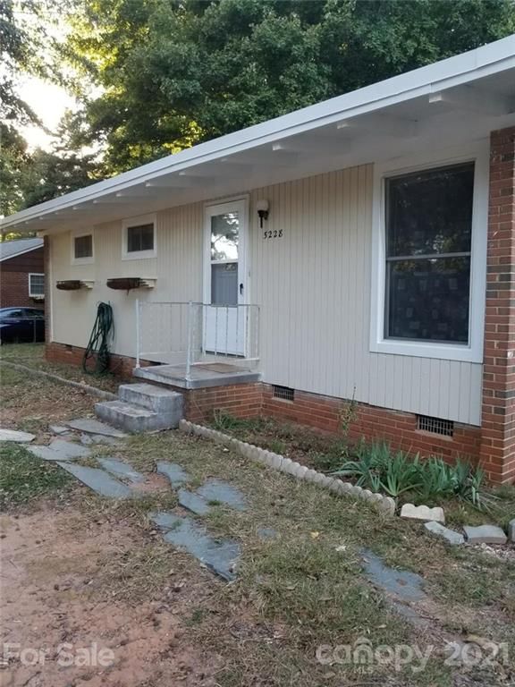 5228 Shady Grove Ln, Charlotte, NC 28217