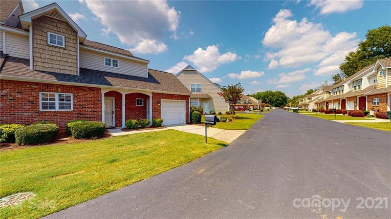 346 Valley Brook Ln SE, Concord, NC 28025