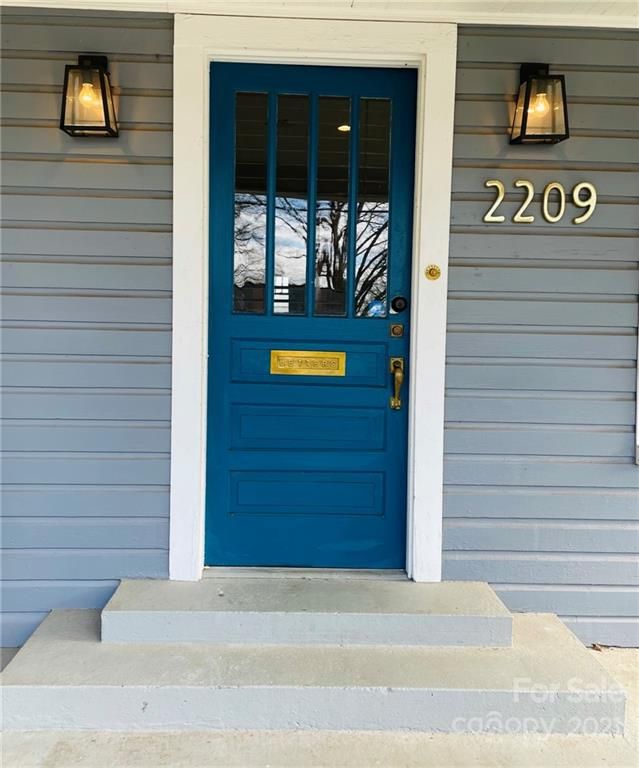 2209 Weyland Ave, Charlotte, NC 28208