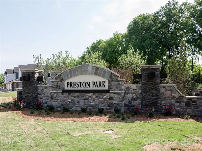505 Cranford Dr, Pineville, NC 28134