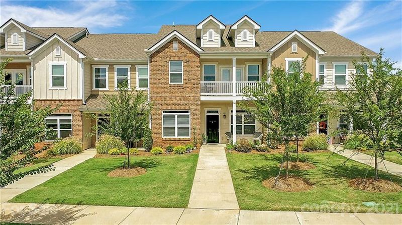 212 Overstone Ct, Fort Mill, SC 29715