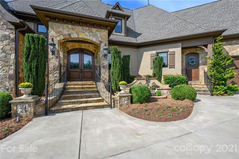 715 Davidson Run Ln, Davidson, NC 28036