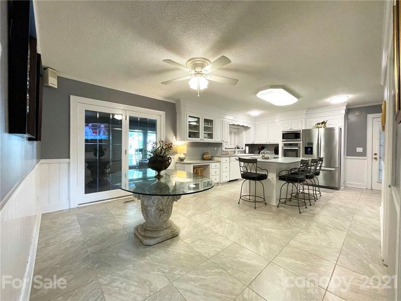 605 2nd Ave NE, Conover, NC 28613
