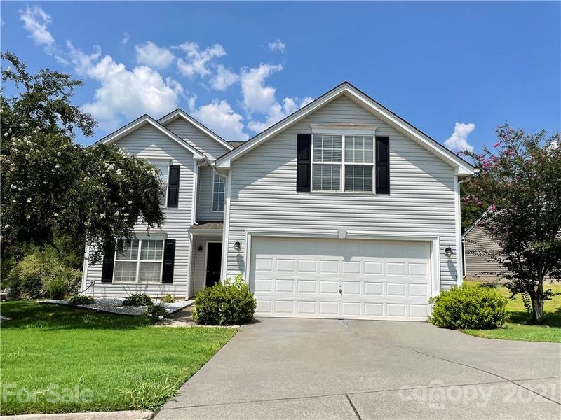 8251 Chatsworth Dr, Fort Mill, SC 29707