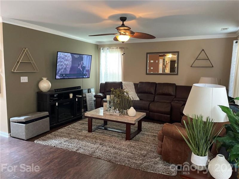 8251 Chatsworth Dr, Fort Mill, SC 29707