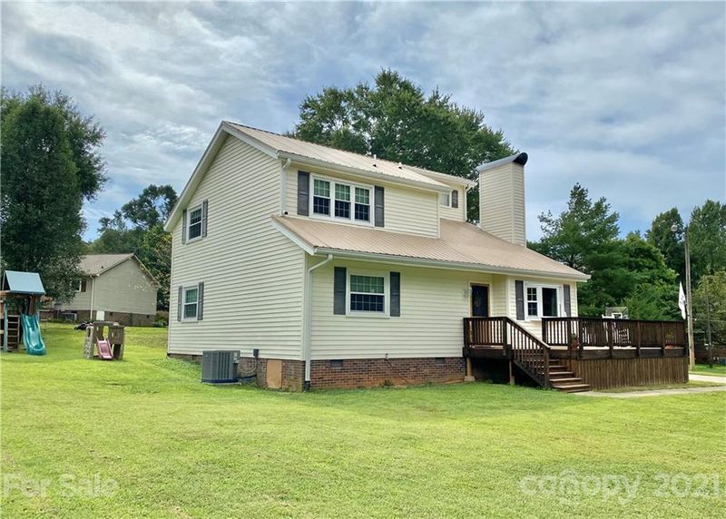 2054 Valley View Ln, Lincolnton, NC 28092