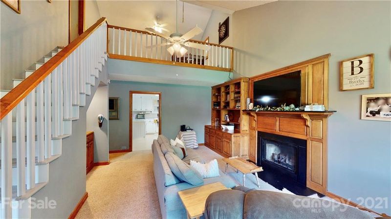 2054 Valley View Ln, Lincolnton, NC 28092
