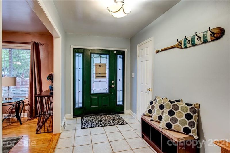 1065 Gauguin Ln, Tega Cay, SC 29708