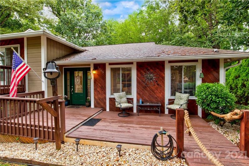 1065 Gauguin Ln, Tega Cay, SC 29708