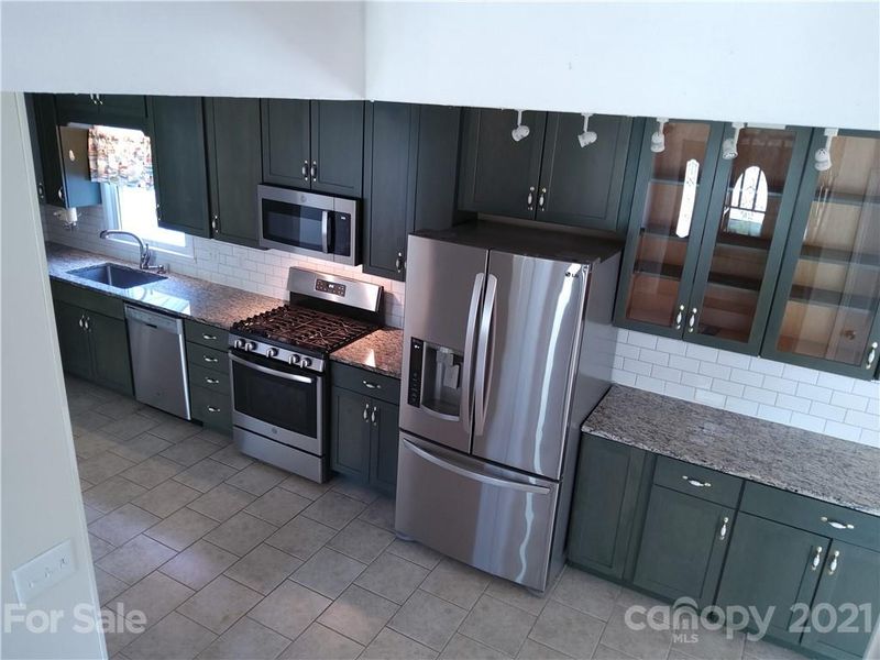 11110 Meadowcrest Ln, Charlotte, NC 28226