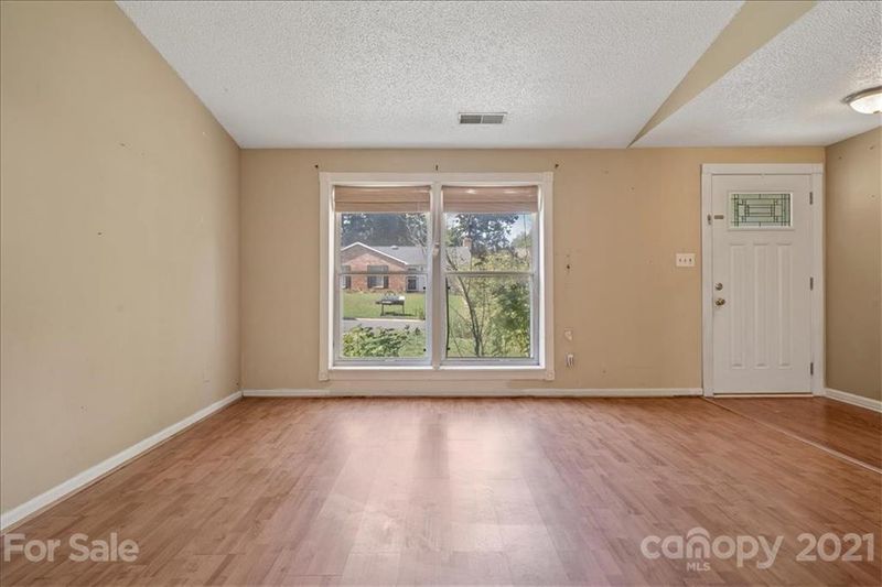 5924 Sunset Chase Ln, Charlotte, NC 28212