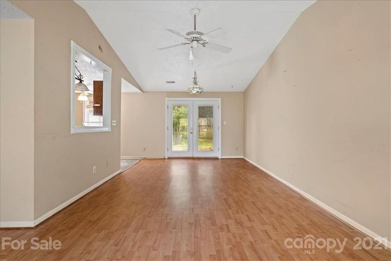 5924 Sunset Chase Ln, Charlotte, NC 28212