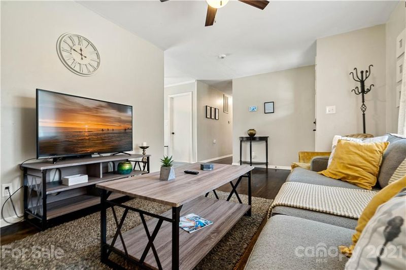2901 Remington St, Charlotte, NC 28216