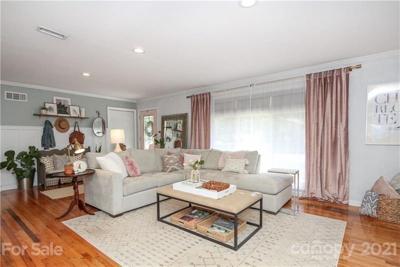 3815 Tipperary Pl, Charlotte, NC 28215
