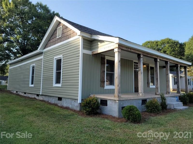 102 Winecoff Ave, Concord, NC 28025
