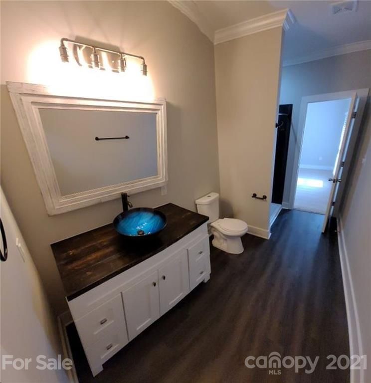 102 Winecoff Ave, Concord, NC 28025