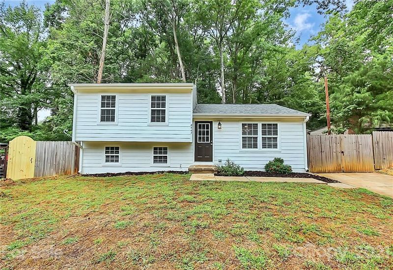 8447 Othello Pl, Charlotte, NC 28227