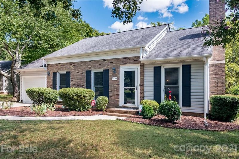 2733 Lytham Dr, Charlotte, NC 28210