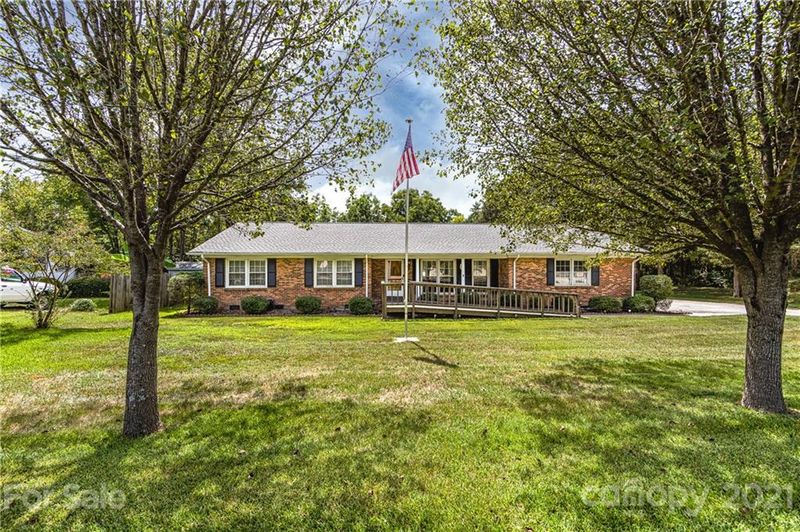 2220 Belmeade Dr, Charlotte, NC 28214