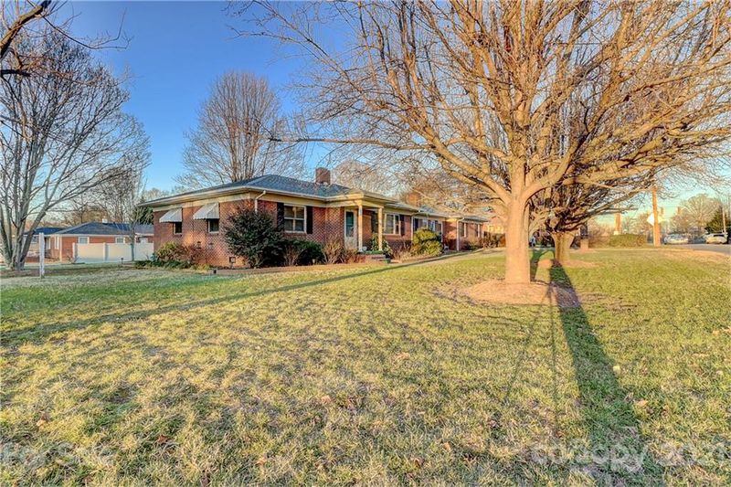 603 E Church St, Cherryville, NC 28021