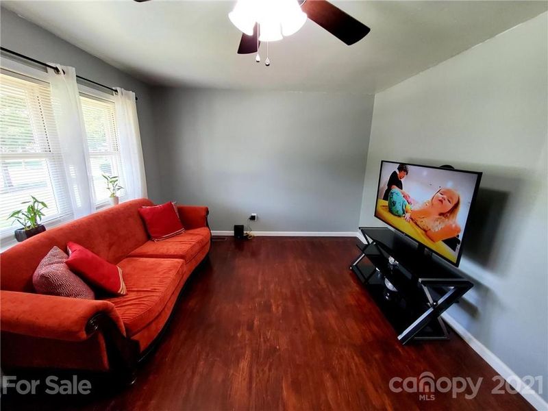 200 Echodale Dr, Charlotte, NC 28217