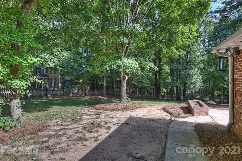 1936 Windlock Dr, Charlotte, NC 28270
